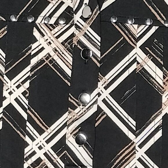 Cocomo Women's Plus Size 3X Black Tan Plaid Print Studded Pintuck 3/4 Sleeve Top - Picture 4 of 7